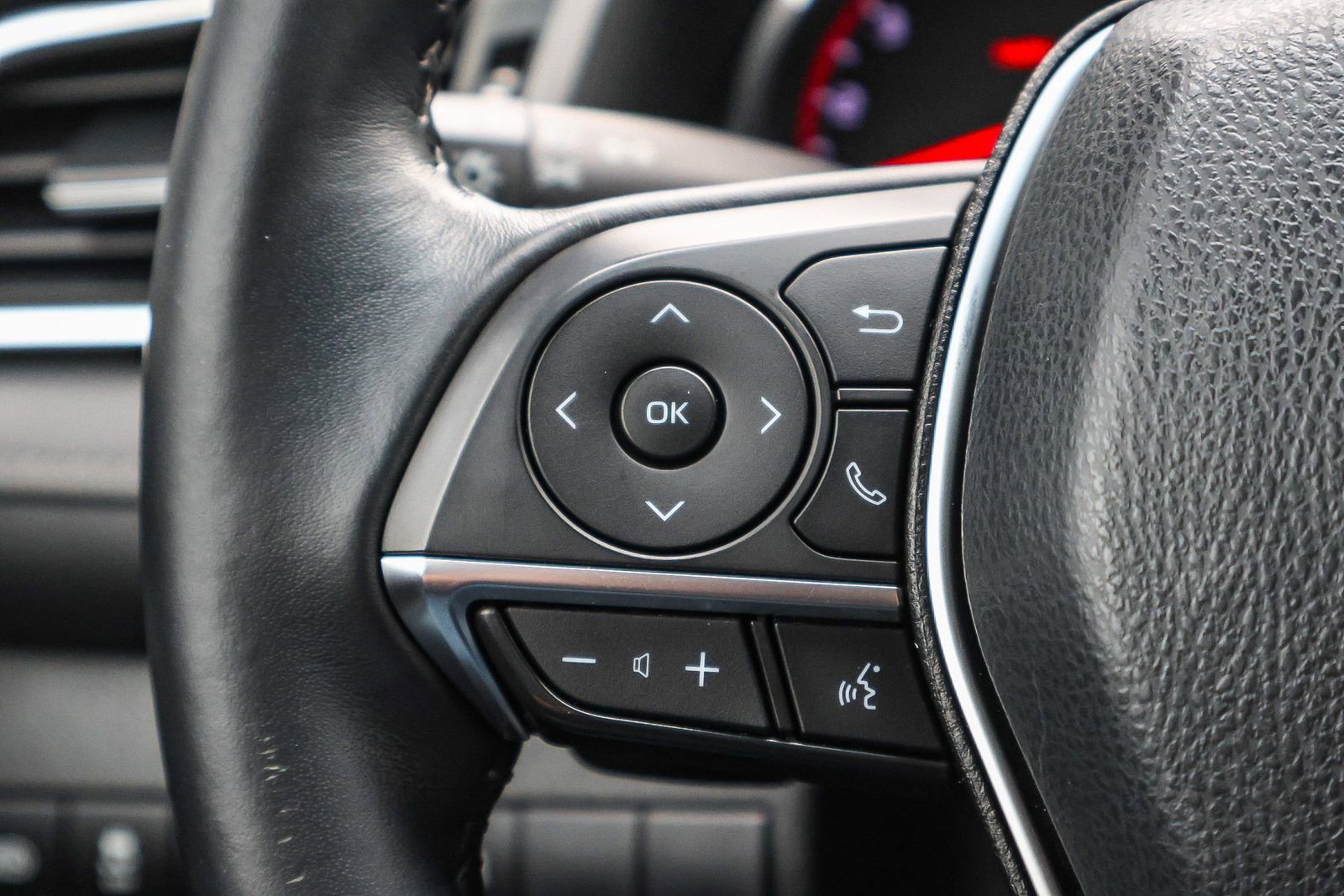 Used 2018 Toyota Camry XSE w/ Driver Assist Package image 34