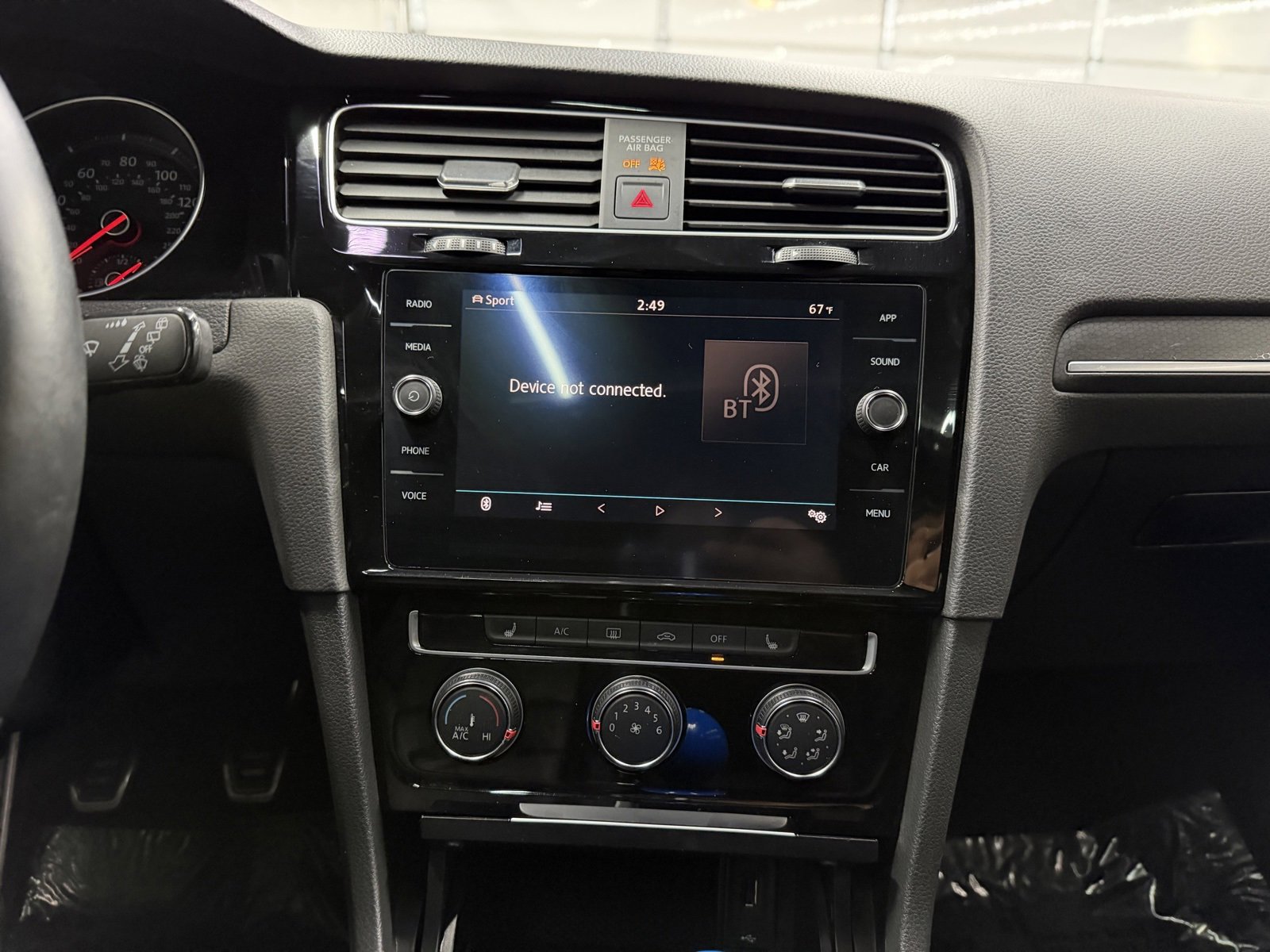 Used 2019 Volkswagen GTI SE w/ SE Experience Package image 15