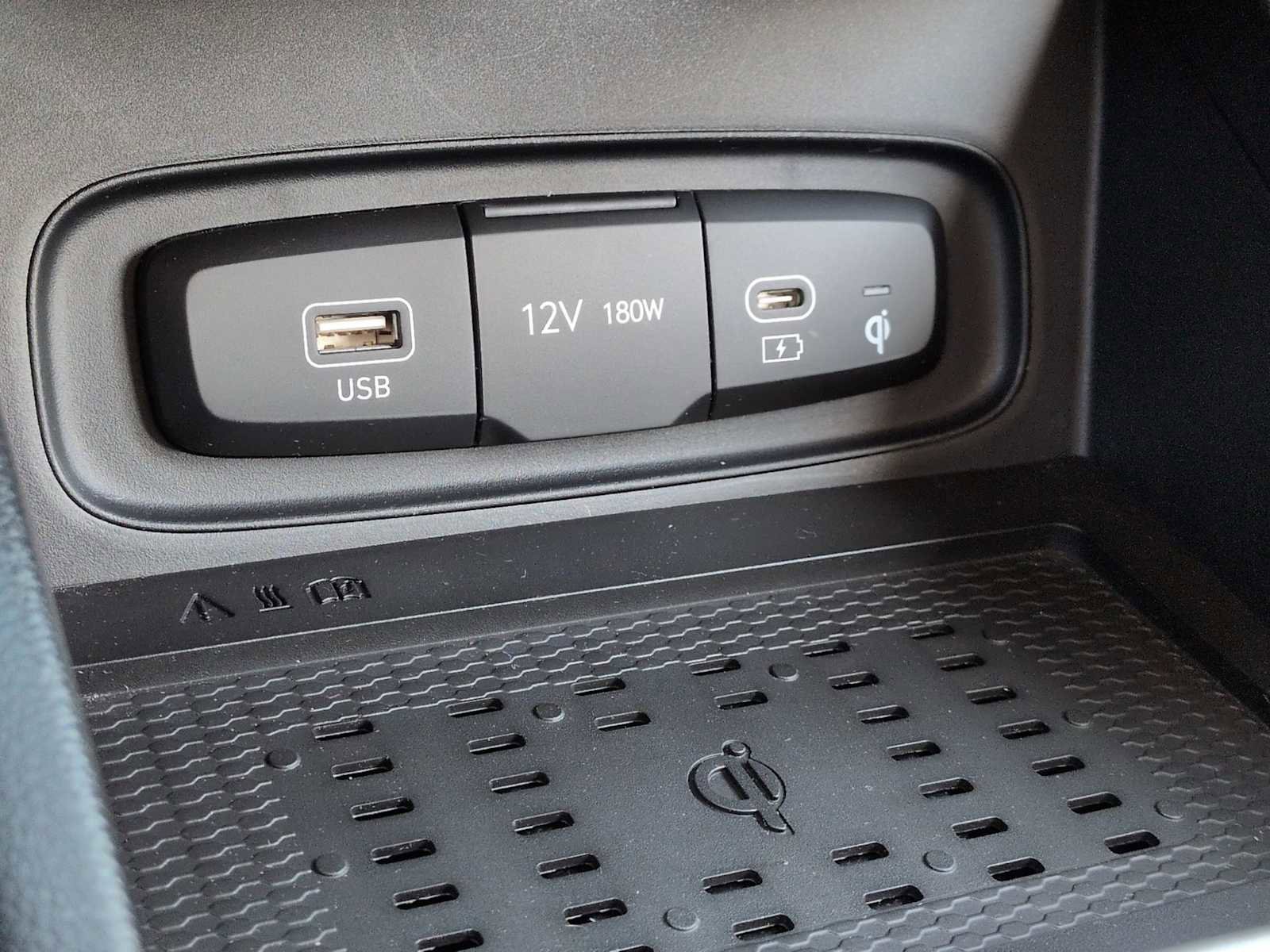 New 2026 Hyundai Venue SEL image 31