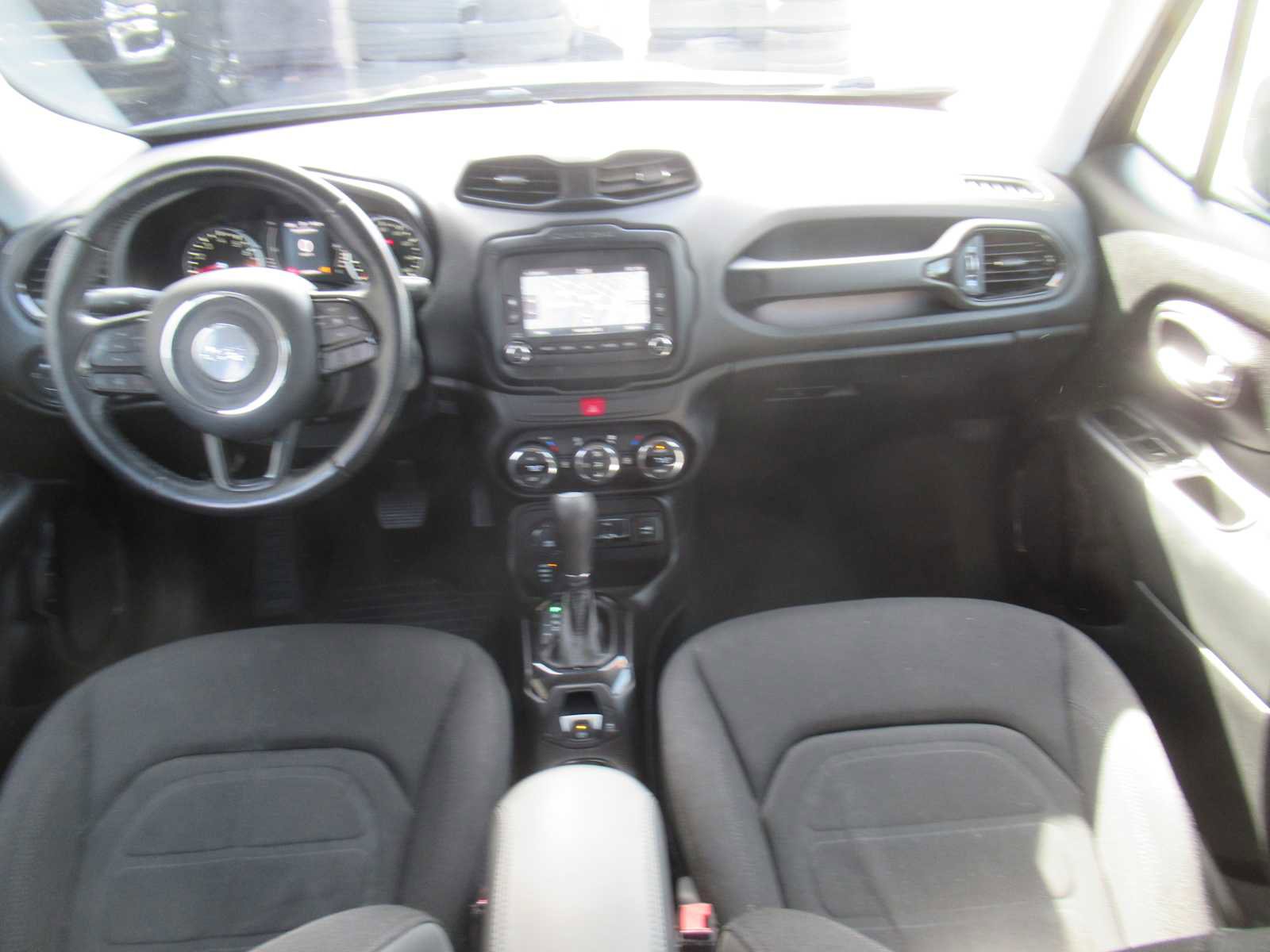 Used 2016 Jeep Renegade Latitude image 40