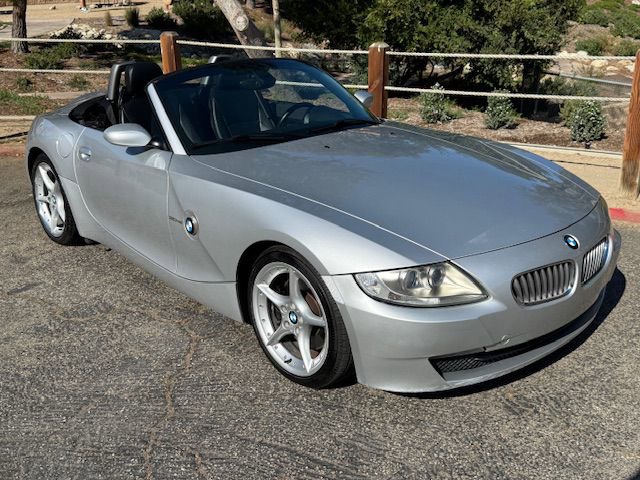 Used 2006 BMW Z4 3.0si image 2
