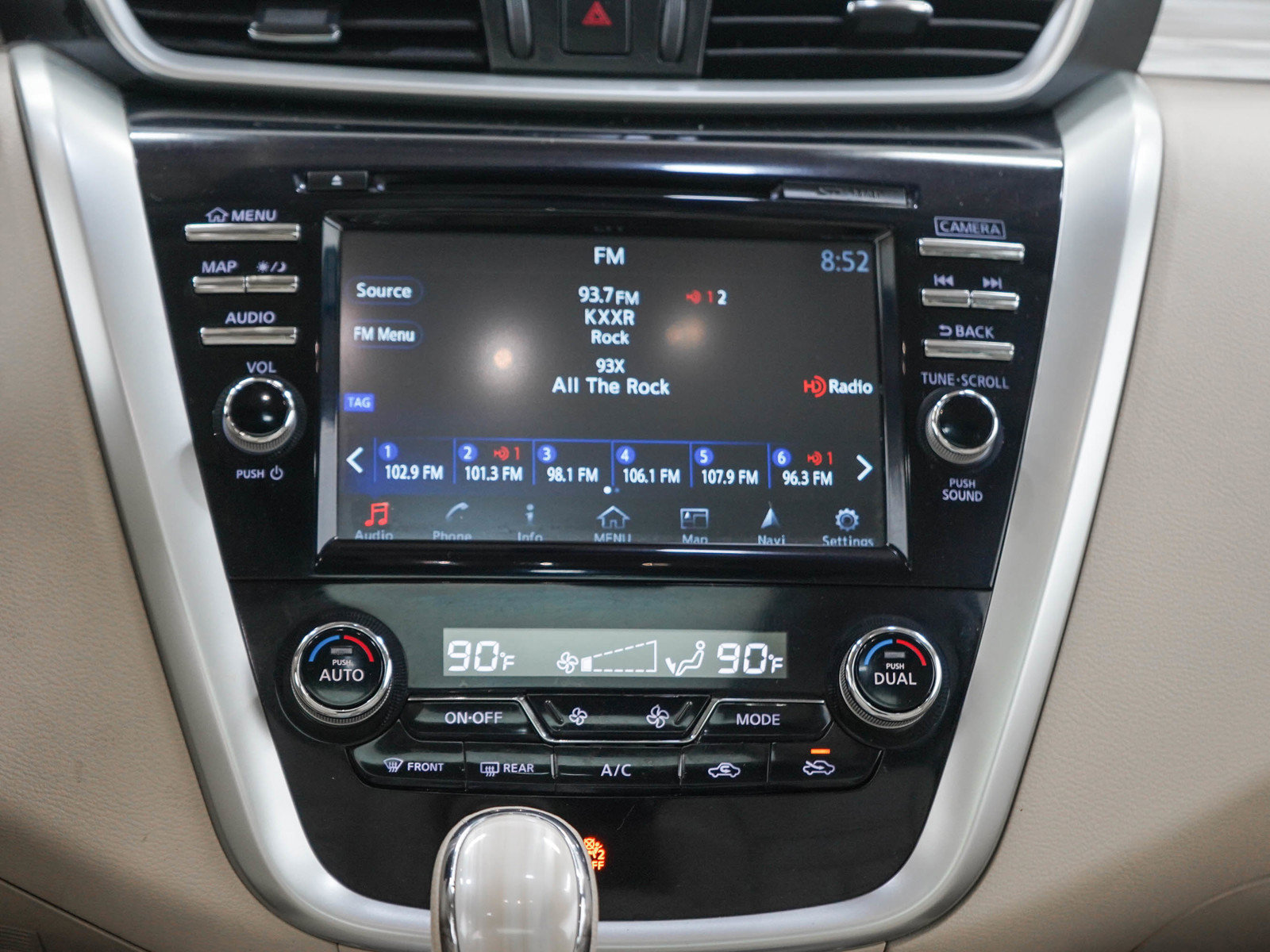 Used 2018 Nissan Murano SL w/ Moonroof Package AWD/4WD image 18
