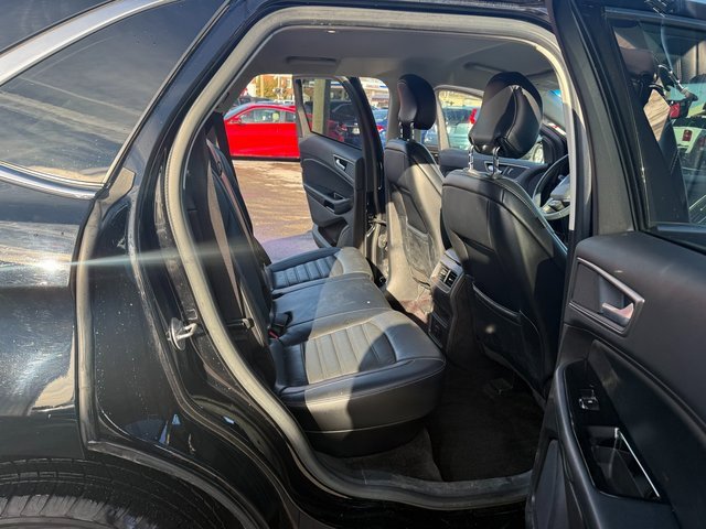 Used 2017 Ford Edge SEL w/ Equipment Group 201A image 11