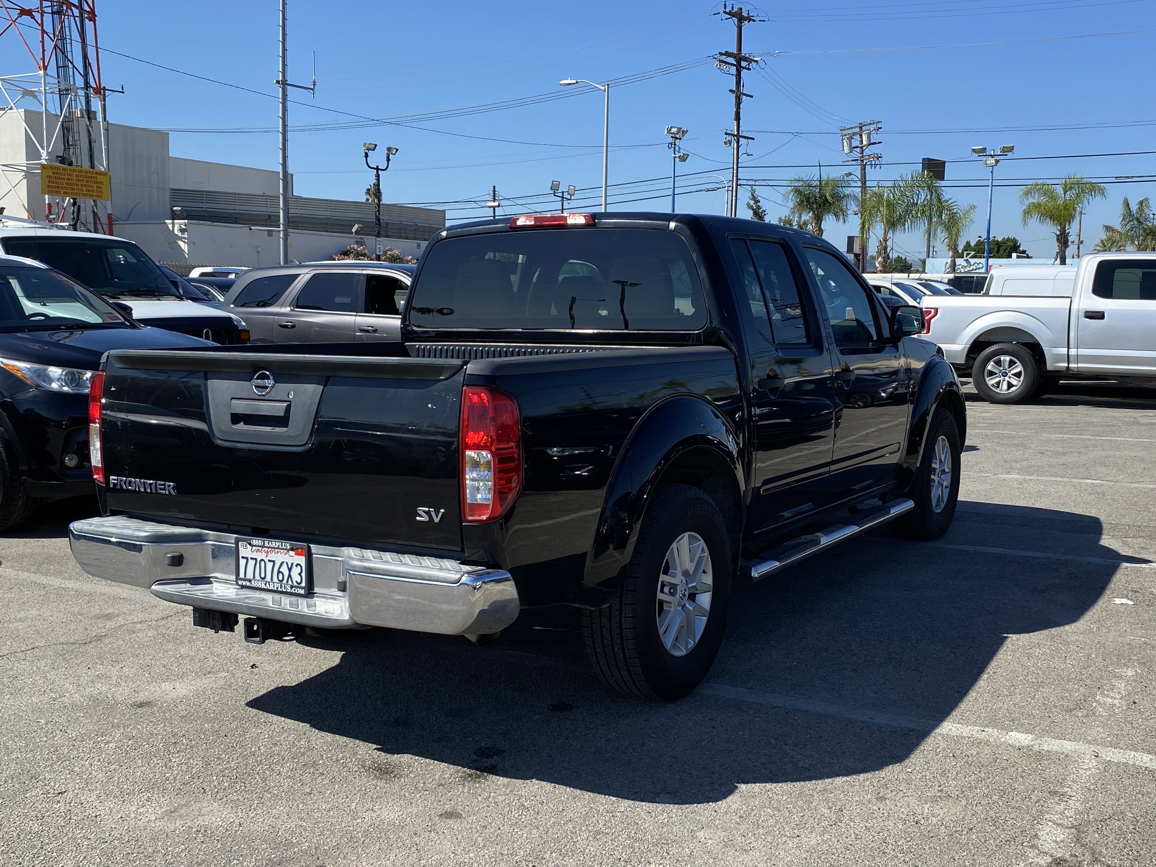 Used 2018 Nissan Frontier SV image 7