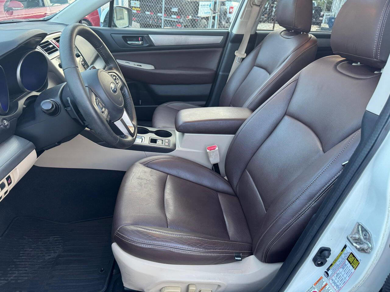 Used 2017 Subaru Outback 2.5i Premium AWD/4WD image 10