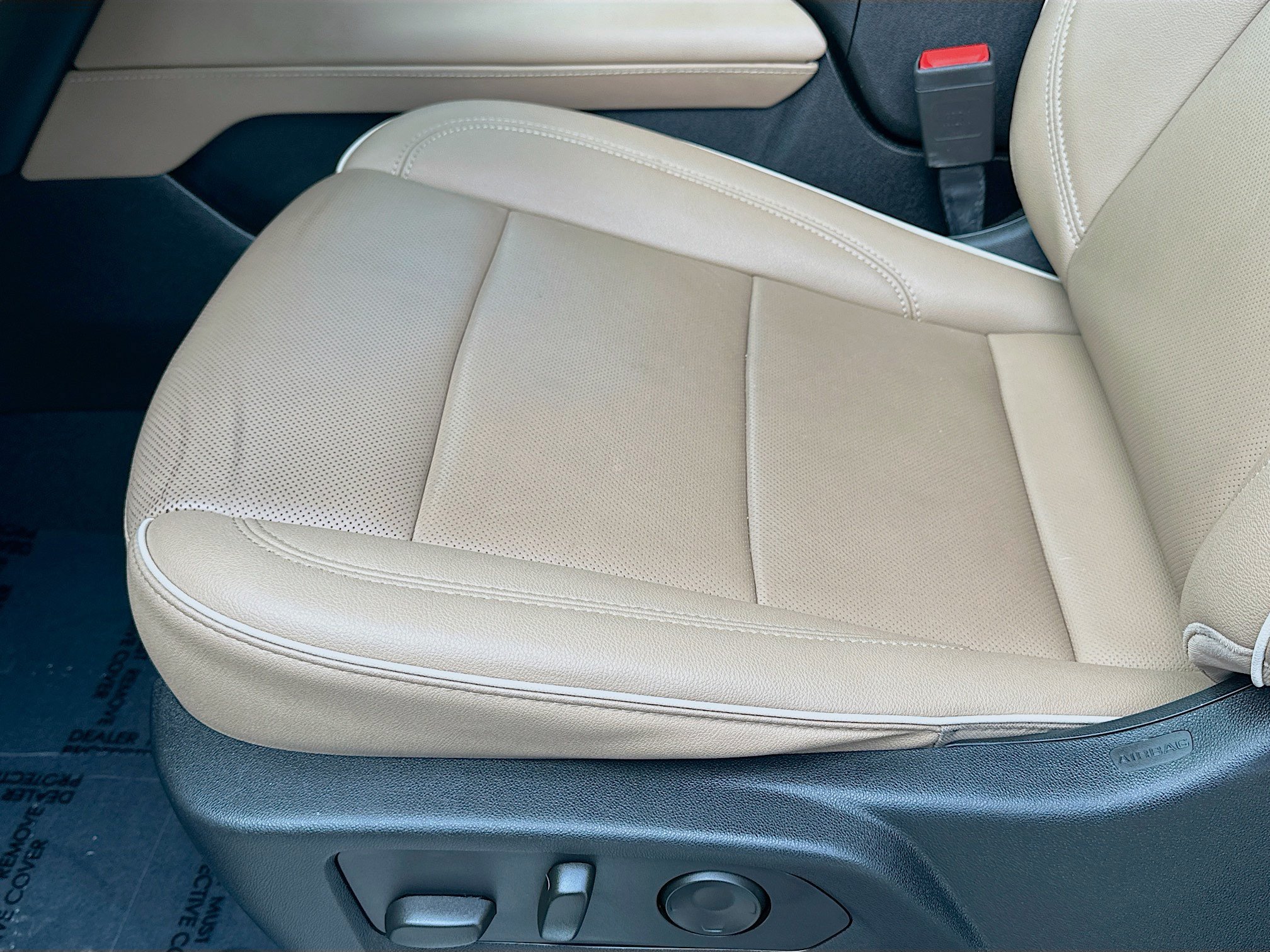 Used 2023 Chevrolet Suburban Premier RWD image 17