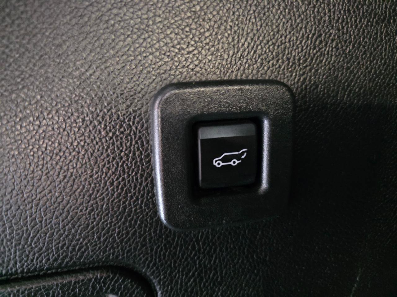 Used 2017 Ford Expedition EL Limited image 23