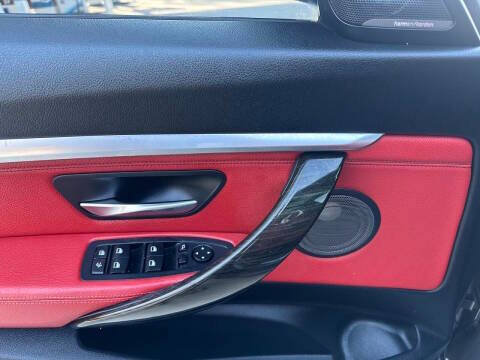 Used 2016 BMW 328i Gran Turismo xDrive AWD/4WD image 22