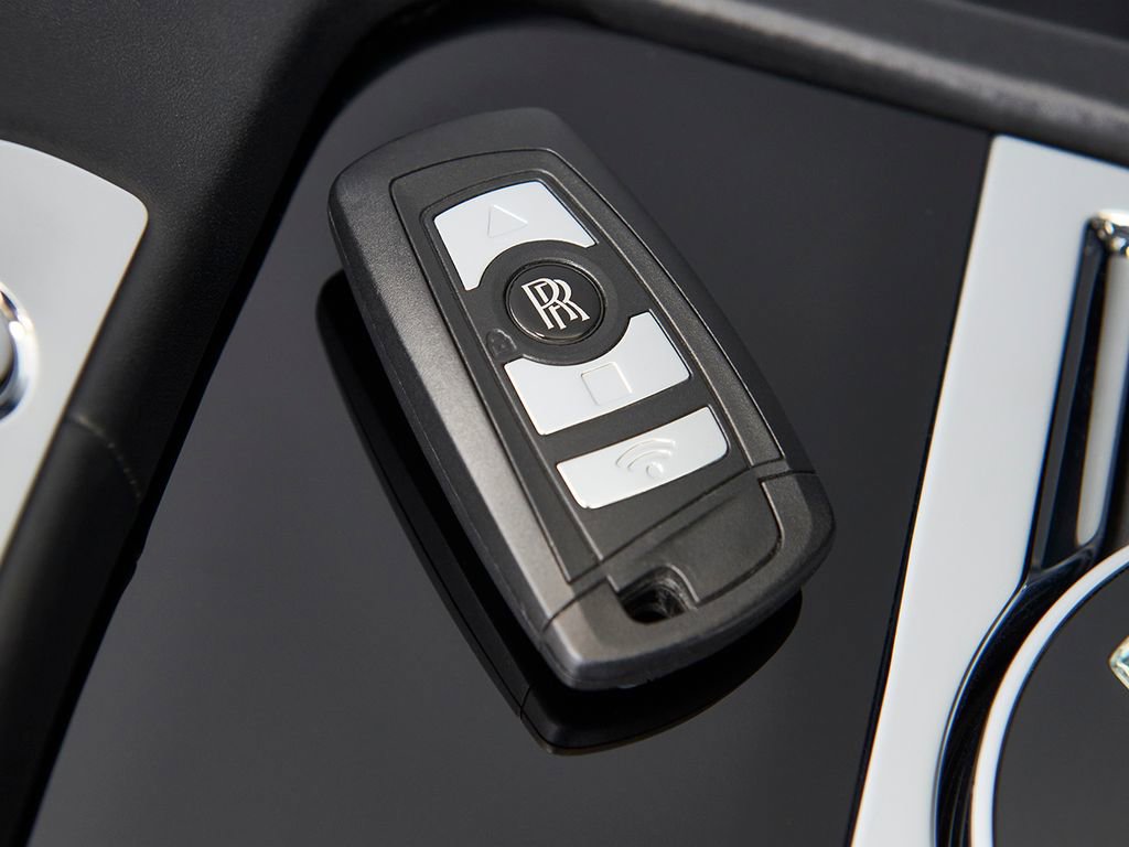 Certified 2016 Rolls-Royce Dawn image 24