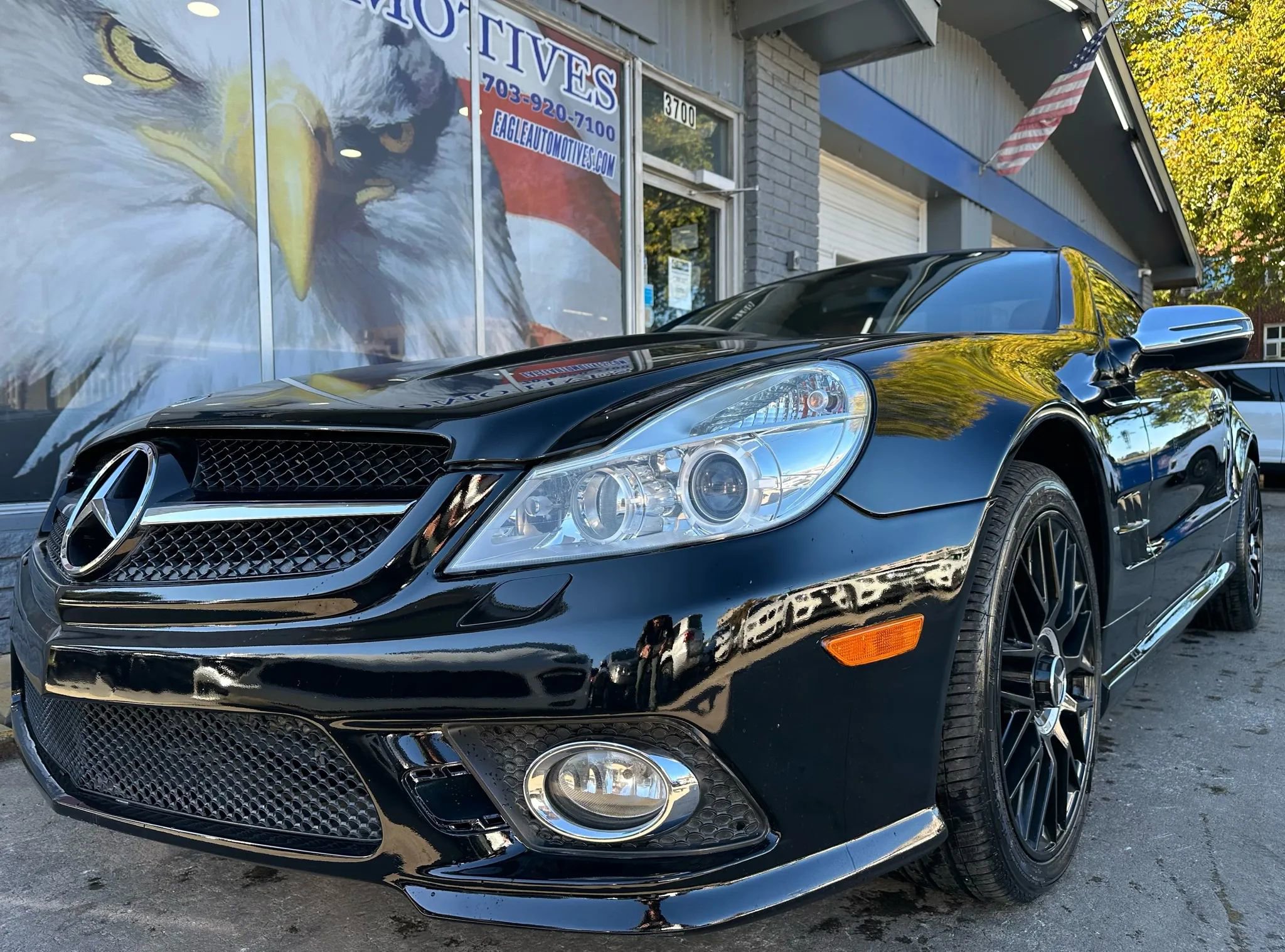 Used 2011 Mercedes-Benz SL 550 image 7