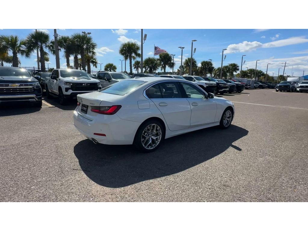 Used 2025 BMW 330i Sedan image 2