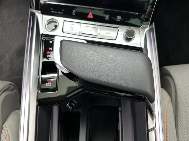Certified 2024 Audi Q8 e-tron Premium Plus w/ Prestige Package AWD/4WD image 19