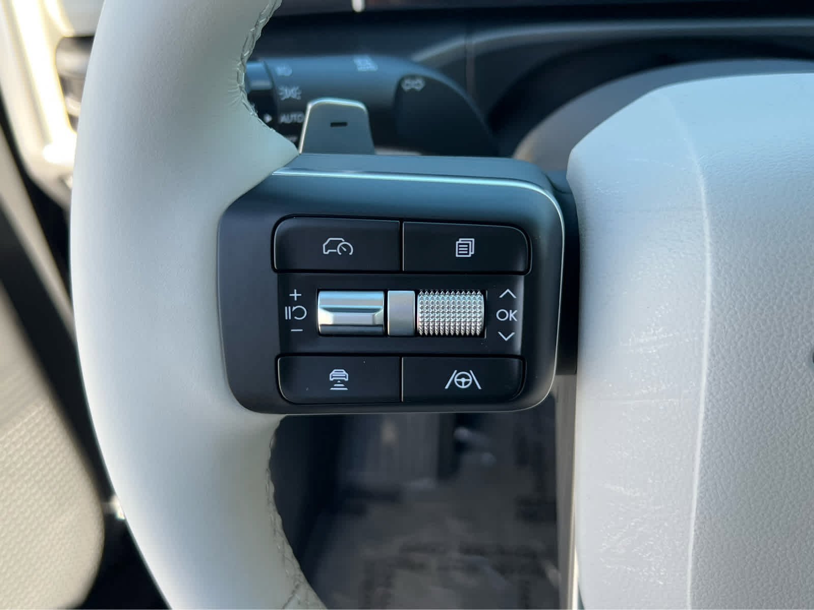 New 2026 Hyundai Santa Fe SE image 32