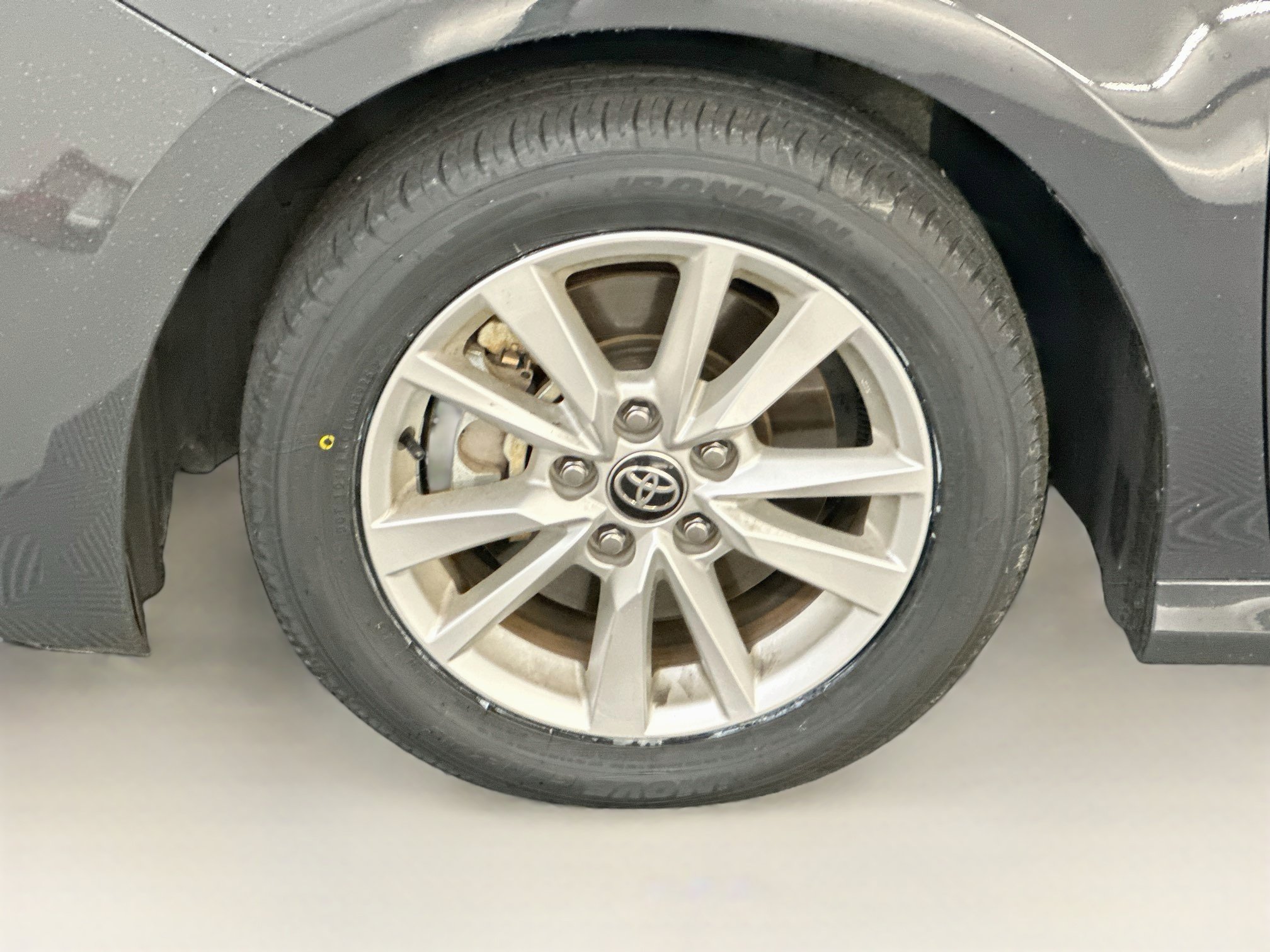 Used 2025 Toyota Camry LE FWD image 34