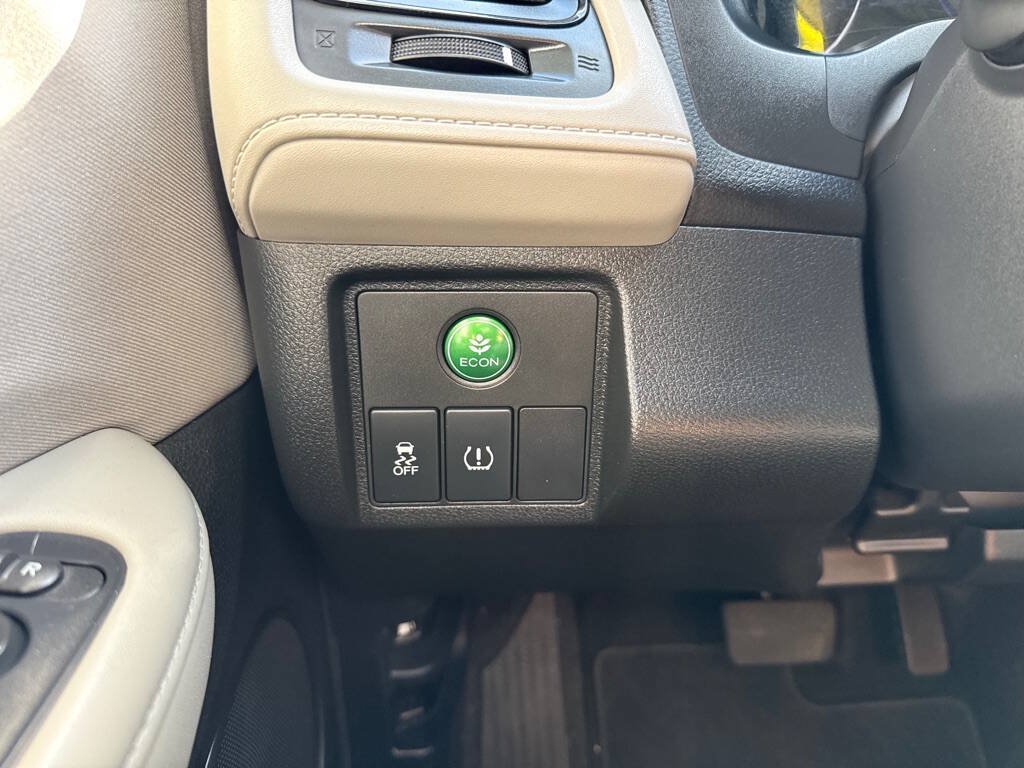 Used 2016 Honda HR-V LX image 12