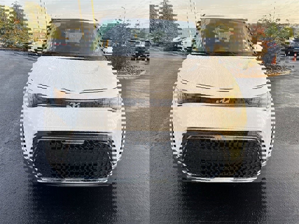 New 2025 Kia Soul S image 2