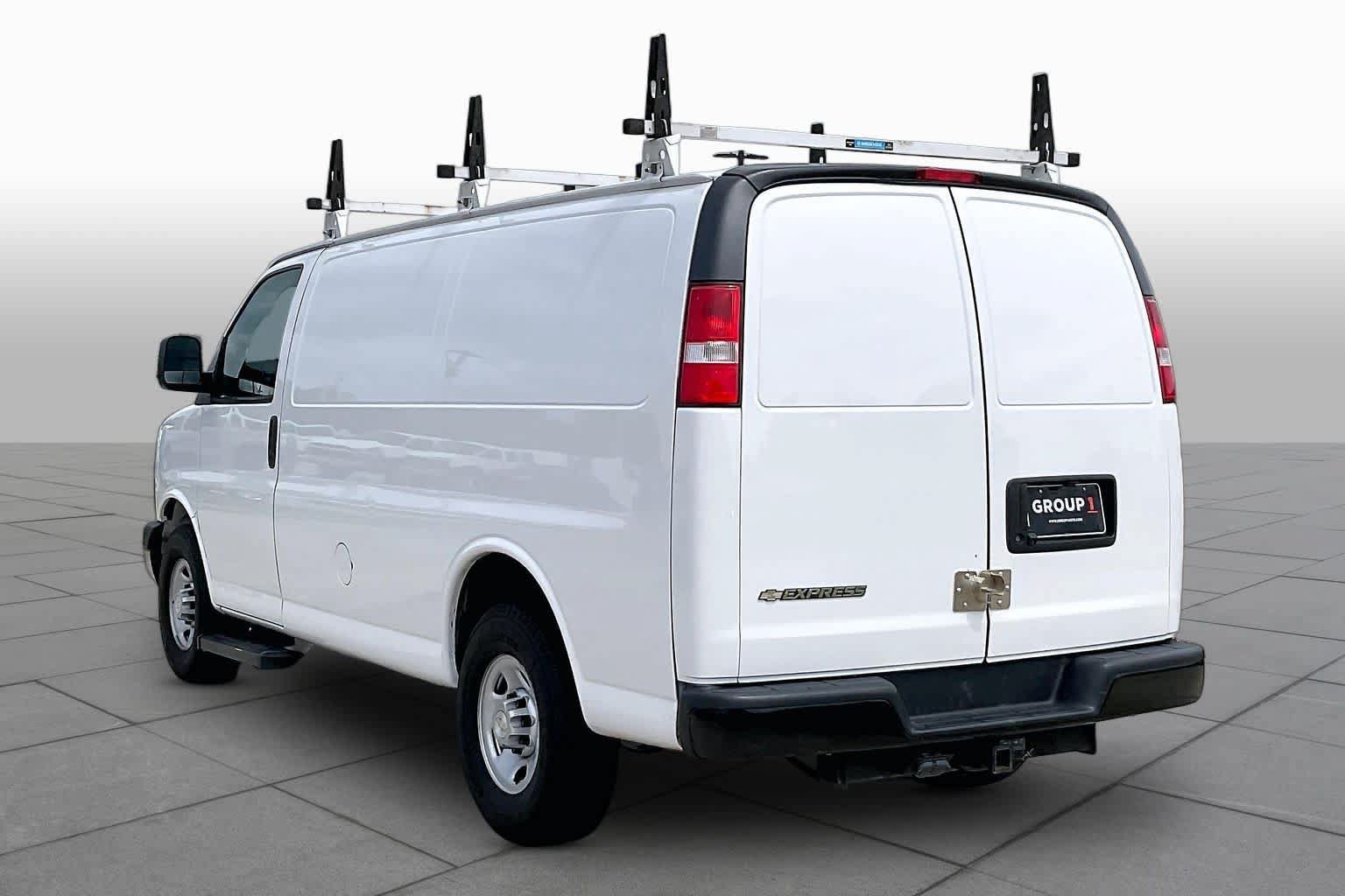 Used 2021 Chevrolet Express 2500 w/ Driver Convenience Package RWD image 10