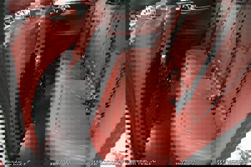 Used 2022 BMW i4 eDrive40 image 21