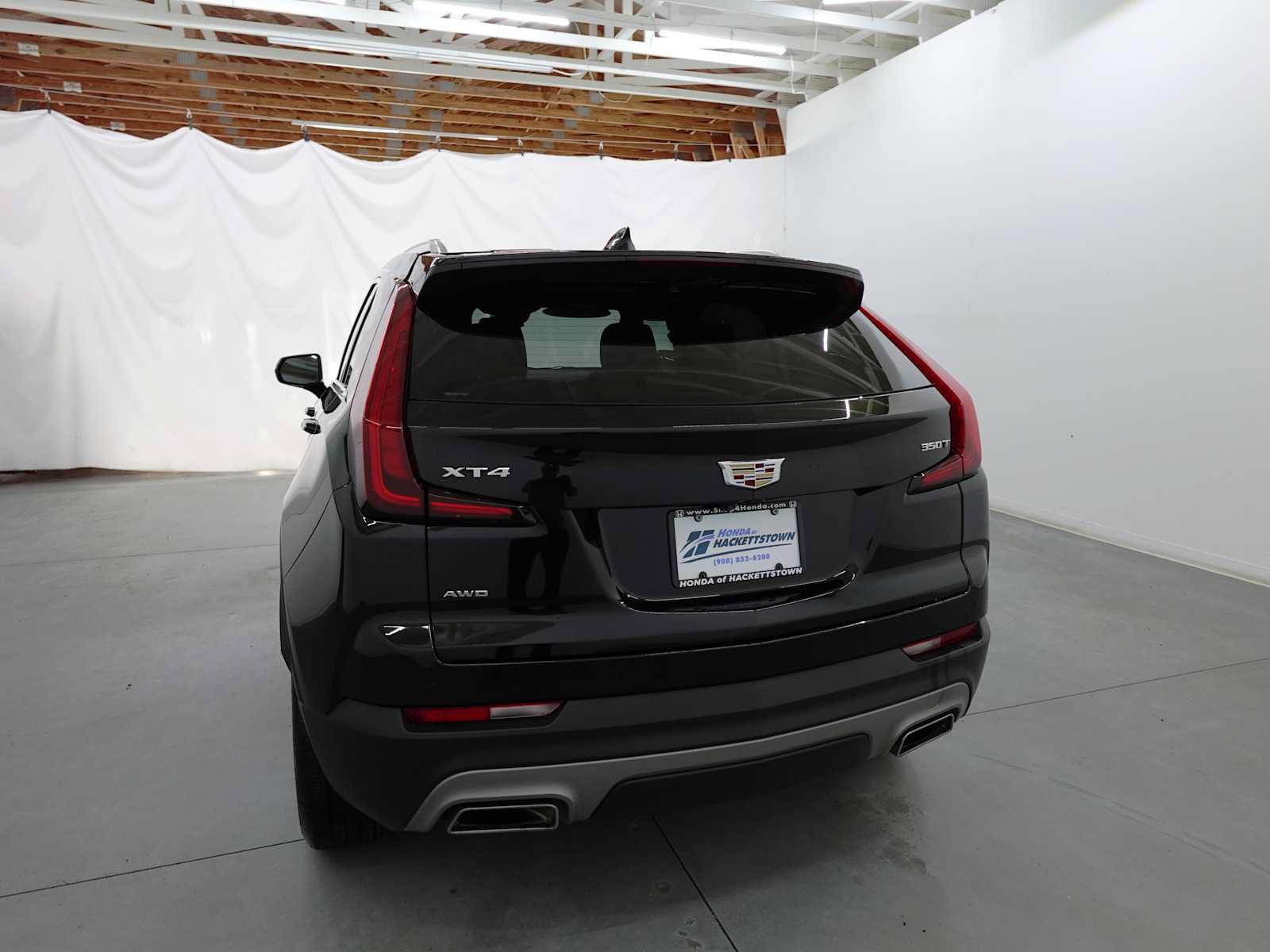 Used 2023 Cadillac XT4 Premium Luxury AWD/4WD image 7