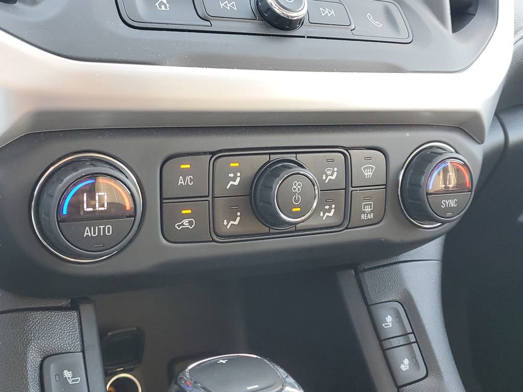 Used 2019 GMC Acadia SLE image 23