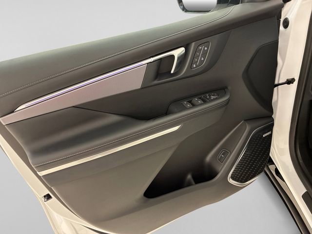 Used 2025 Buick Enclave Sport Touring w/ Super Cruise Package image 13