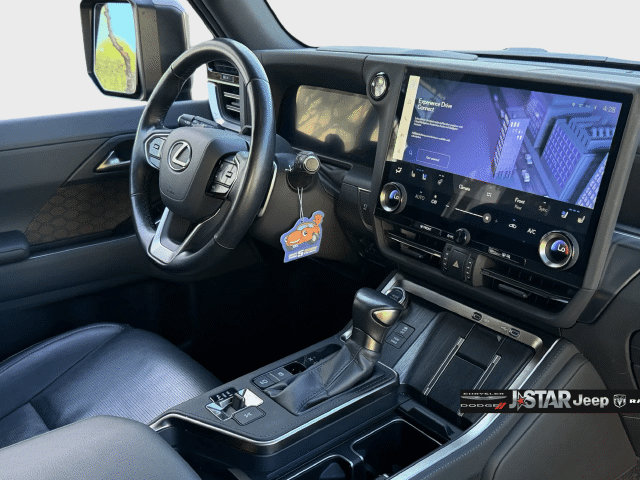 Used 2024 Lexus GX 550 w/ Cold Area Package AWD/4WD image 17