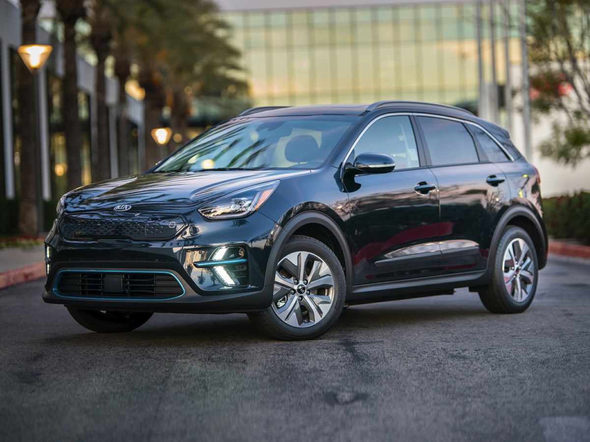 Used 2021 Kia Niro EX w/ Cold Weather Package FWD image 1