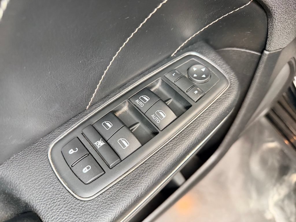 Used 2013 Dodge Charger R/T AWD/4WD image 18