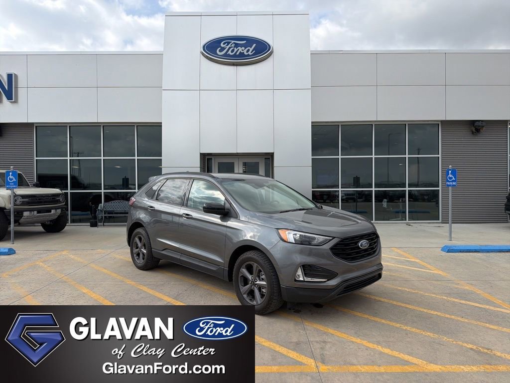 Used 2023 Ford Edge SEL w/ Sport Appearance Package AWD/4WD image 1