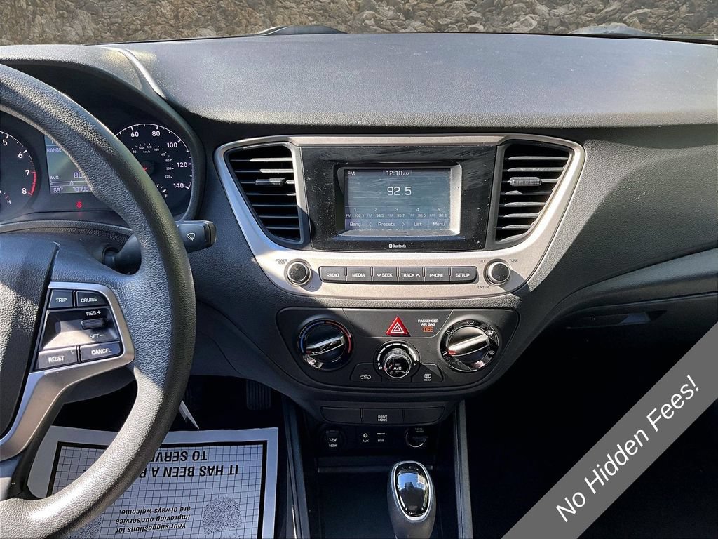 Used 2021 Hyundai Accent SE FWD image 6
