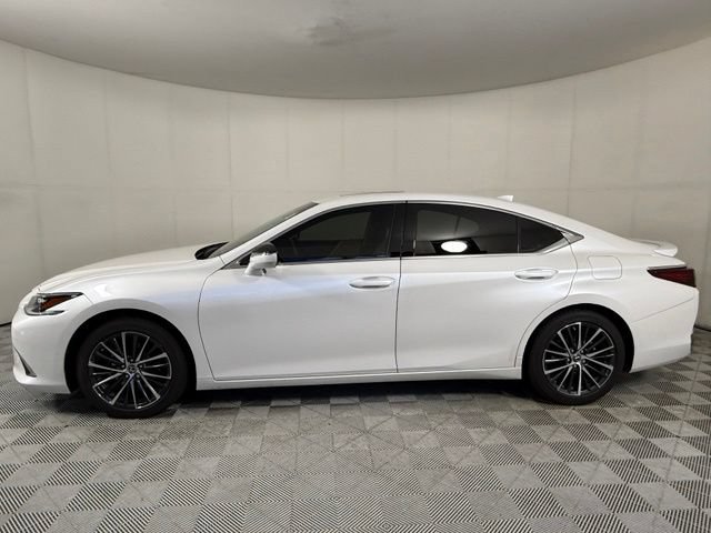 Certified 2024 Lexus ES 300h w/ Premium Package FWD image 3