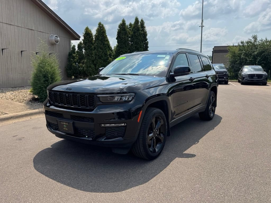 Used 2024 Jeep Grand Cherokee L Limited w/ Luxury Tech Group II AWD/4WD image 2