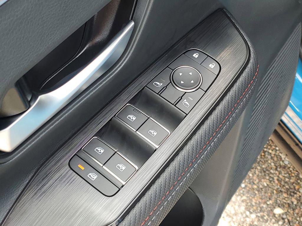 New 2025 Nissan Kicks SR w/ SR Premium Package image 9