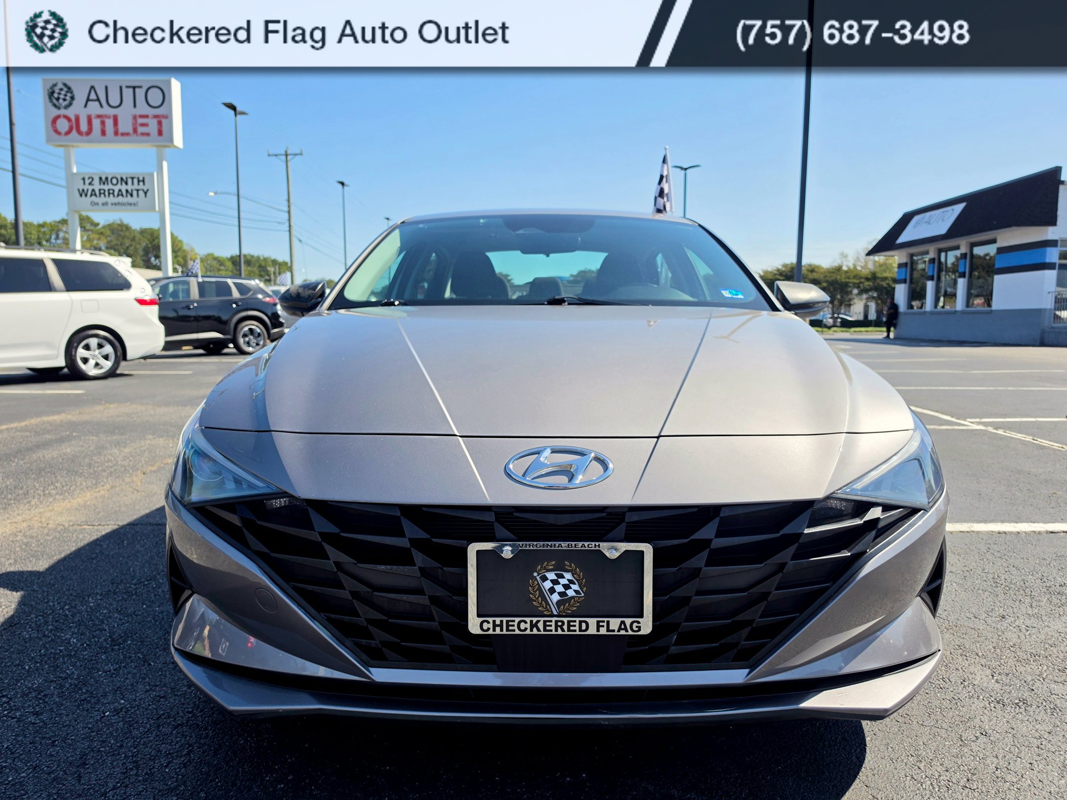 Used 2022 Hyundai Elantra SEL w/ Convenience Package FWD image 8
