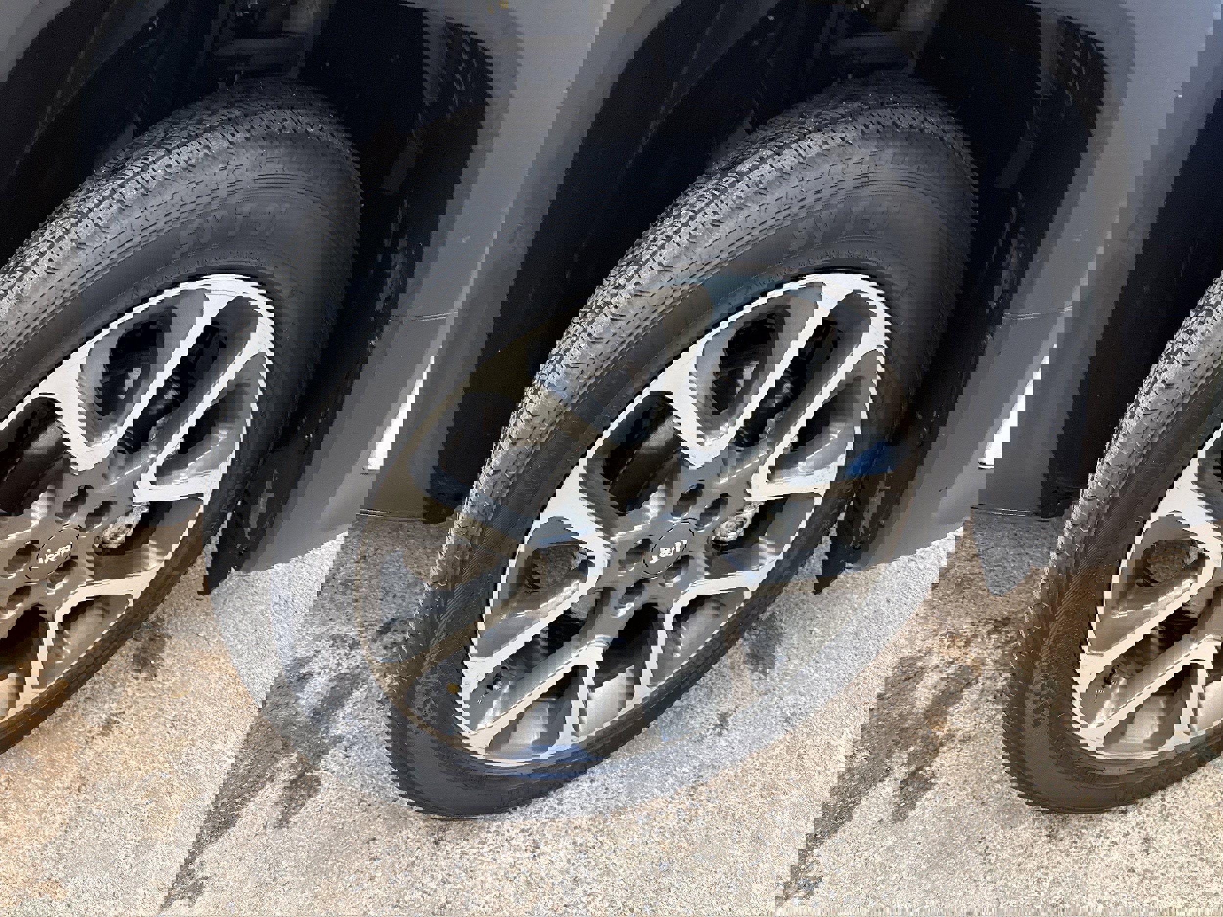 Used 2022 Jeep Renegade Limited w/ Sun, Sound & Wheels Group image 12