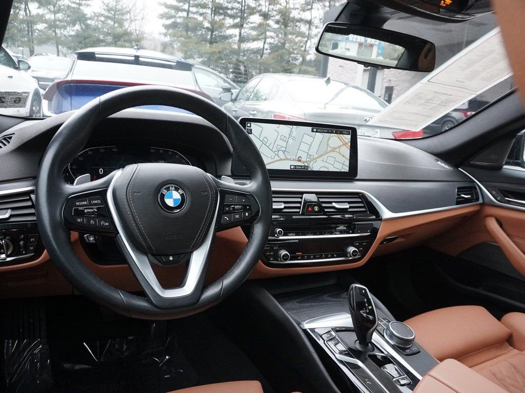 Used 2023 BMW 540i xDrive w/ Premium Package image 33