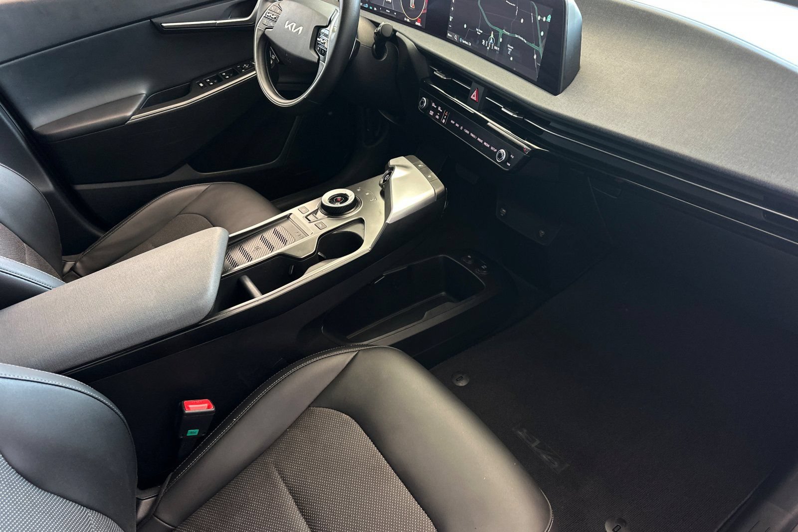 Used 2024 Kia EV6 Light RWD image 19