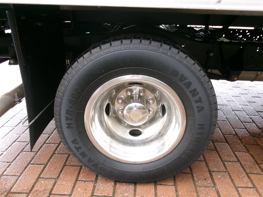 Used 2017 Ford E-350 and Econoline 350 Super Duty RWD image 21