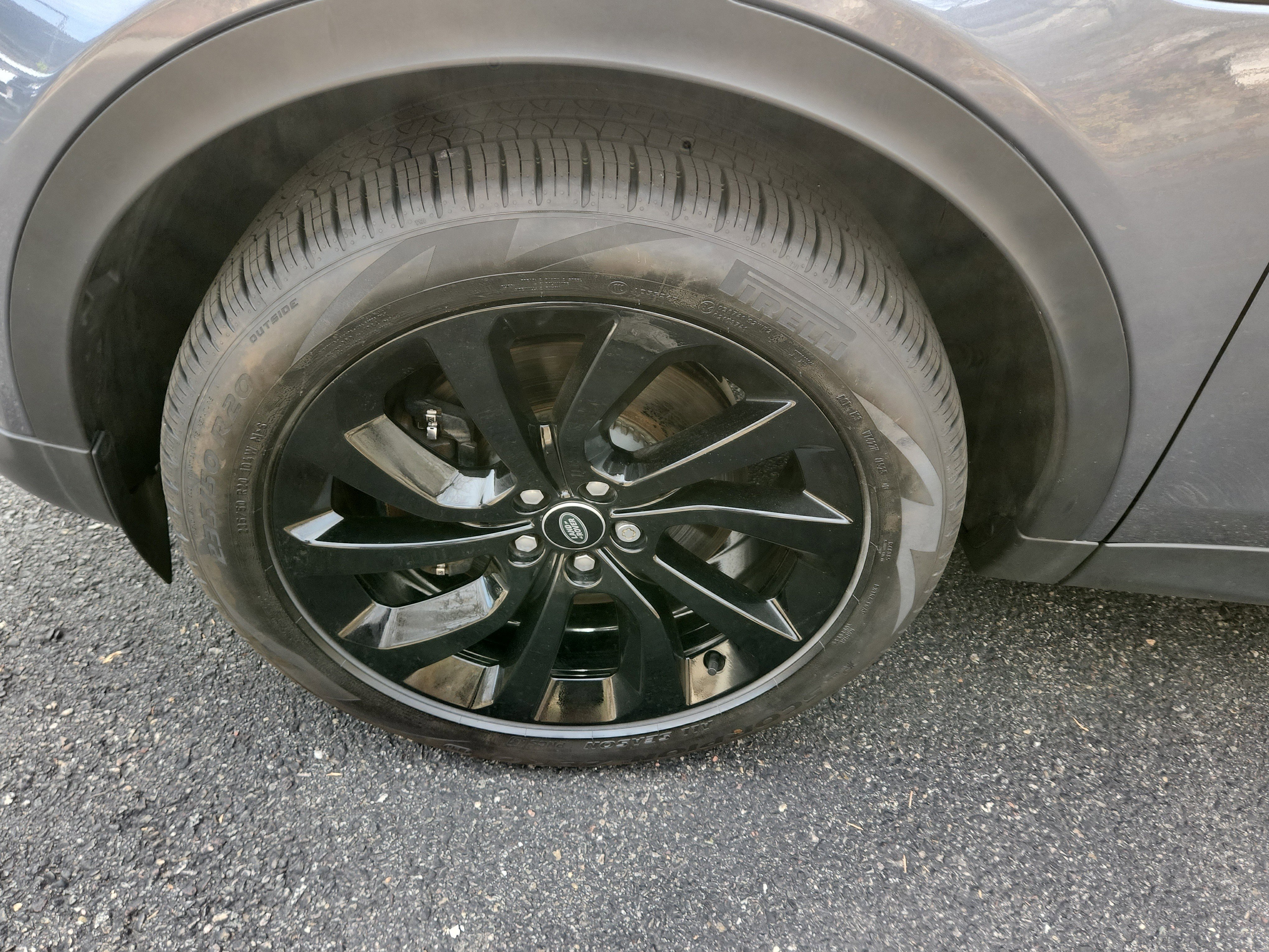 Used 2023 Land Rover Discovery Sport SE image 23