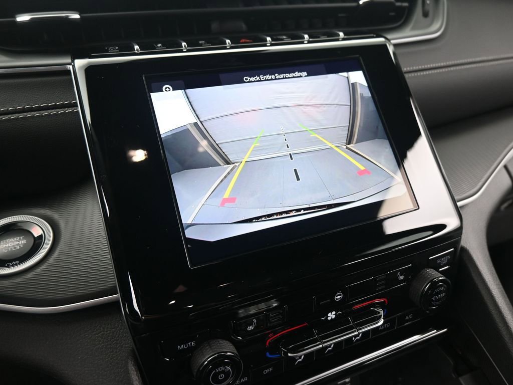 New 2025 Jeep Grand Cherokee L Laredo w/ Luxury Tech Group I image 37