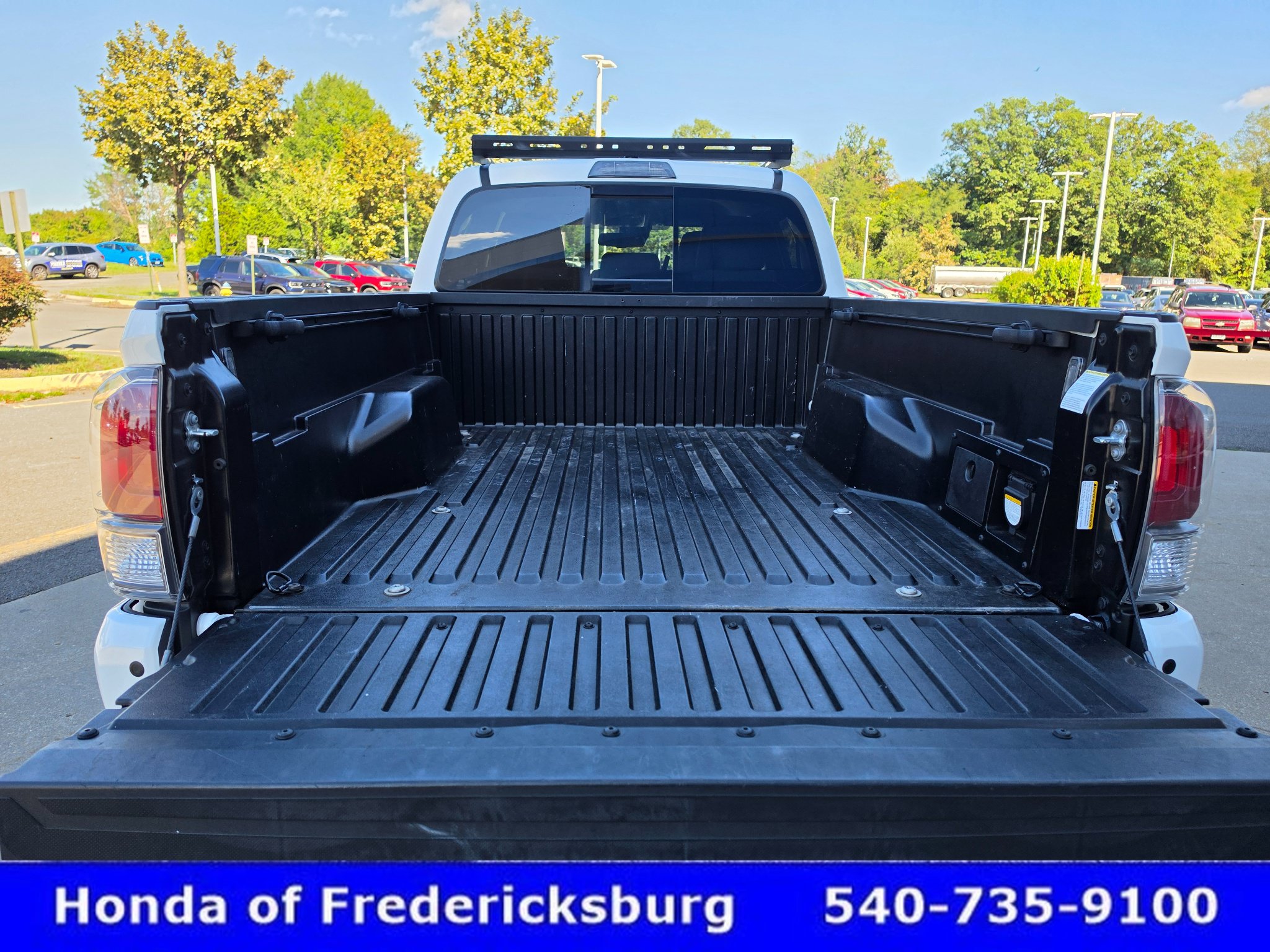 Used 2023 Toyota Tacoma TRD Sport w/ Technology Package AWD/4WD image 10
