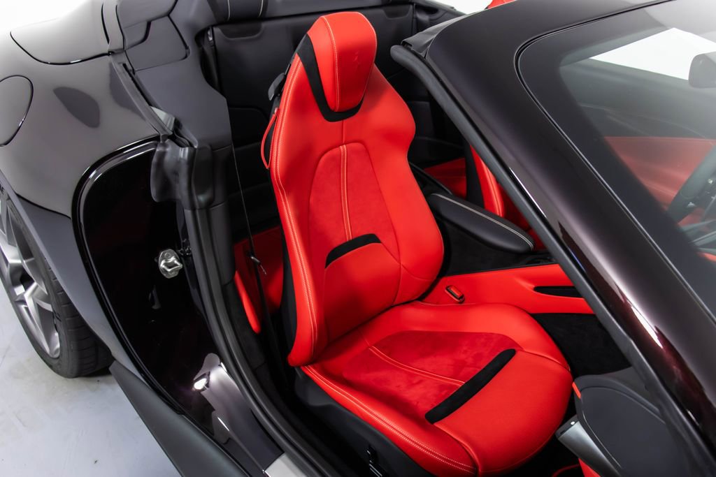 Certified 2025 Ferrari Roma Spider RWD image 57