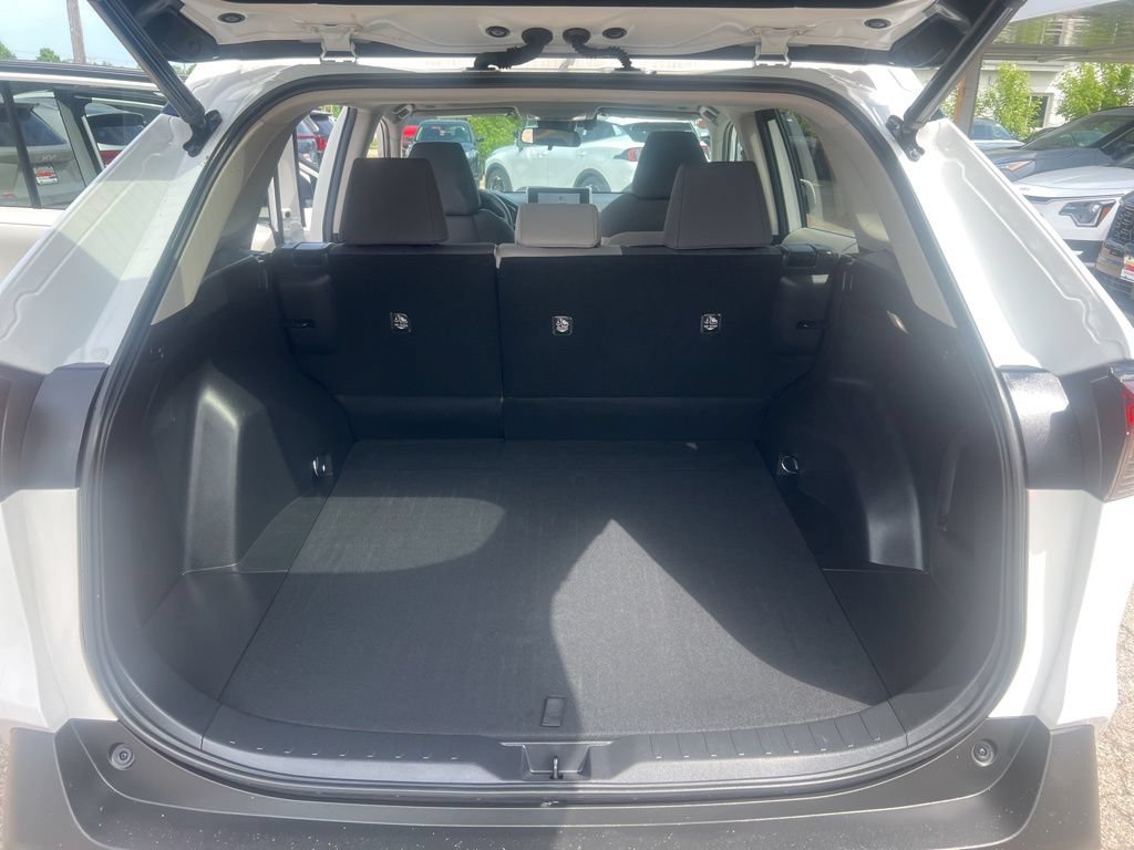 Used 2023 Toyota RAV4 XLE w/ Convenience Package AWD/4WD image 12