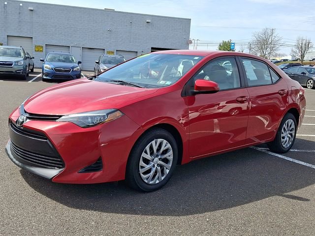 Used 2019 Toyota Corolla LE image 3