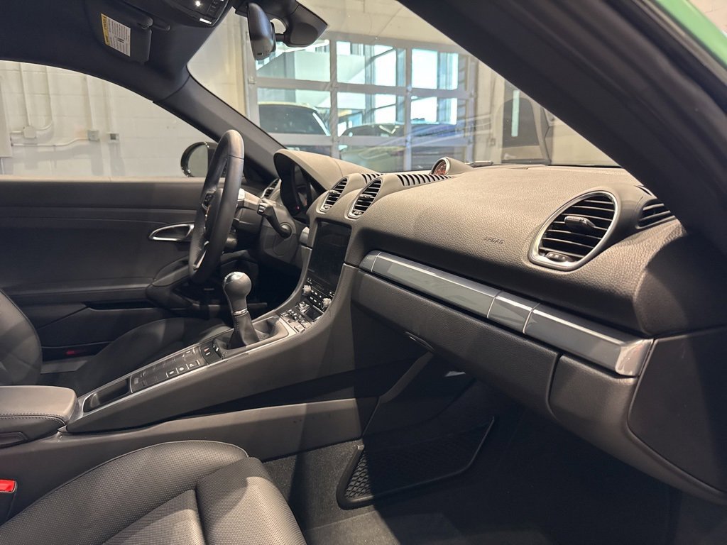 Used 2025 Porsche 718 Cayman S image 31