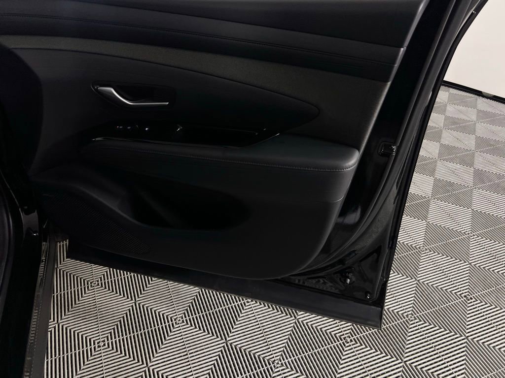 Used 2025 Hyundai Santa Cruz Limited image 35