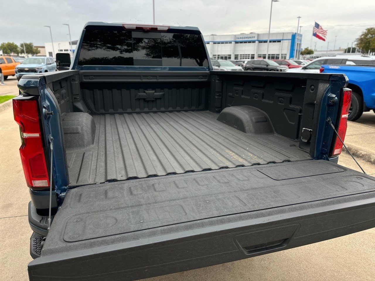 Certified 2025 Chevrolet Silverado 2500 High Country w/ Technology Package image 16