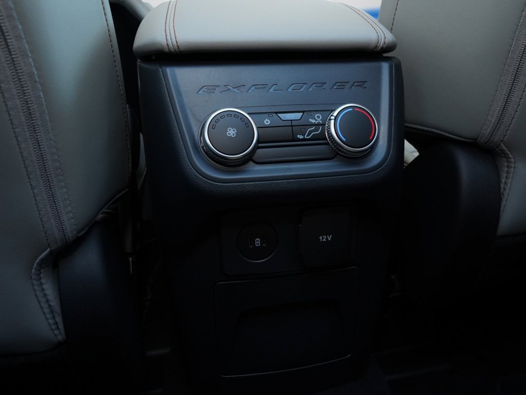 New 2026 Ford Explorer Active w/ Active Comfort Package AWD/4WD image 15
