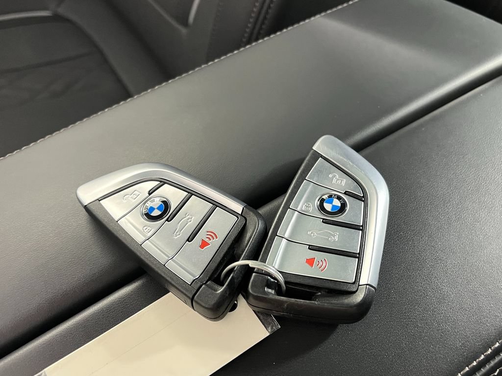 Used 2023 BMW M550i xDrive w/ Executive Package AWD/4WD image 30