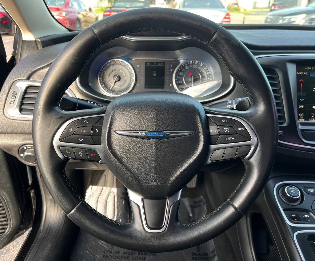 Used 2017 Chrysler 200 Limited Platinum FWD image 37